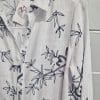 Camisa flores bordadas 8815 CASHEW - Imagen 2